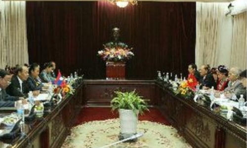 Việt-Lào tăng trao đổi kinh nghiệm công tác dân tộc